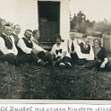 Arnold Dunkel mit seinen Kindern Josef, Maria, Johanna, Helene und den Schwiegersöhnen
